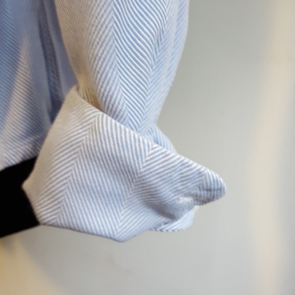 Classic Blouse - Picture 3 of 4